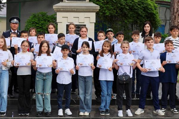 Experienţă educativă pentru elevi, în cadrul proiectului „Academia Junior Club”