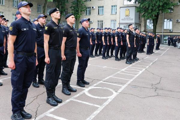 Noua promoție de ofițeri și subofițeri a depus Jurământul solemn