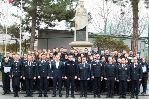 O nouă promoţie de ofiţeri specializaţi în domeniul de competență