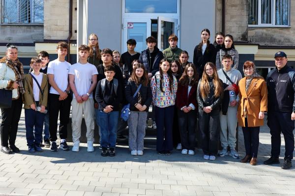 „Memorie şi Recunoştinţă” – activitate educativă pentru elevi la Academia „Ștefan cel Mare”