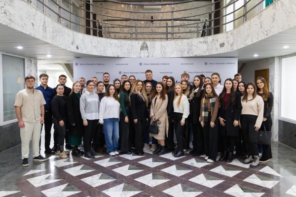 Educație financiară pentru studenți: ediția VII „Drumul banilor”