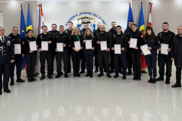 Echilibru emoțional pentru intervenții mai eficiente în situații de risc