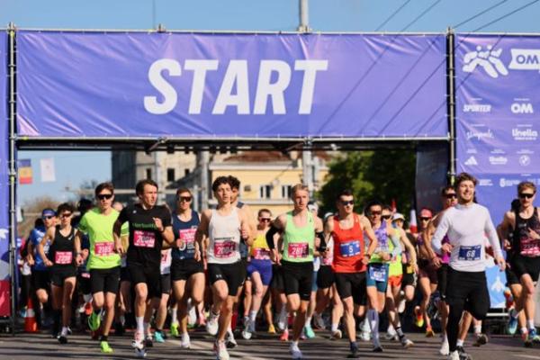 Cadrele didactice și studenții Academiei „Ștefan cel Mare” câștigătorii competiției Chișinău OM Half Marathon 2026