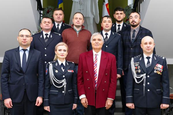 Dezvoltarea competențelor în protocol și etichetă pentru personalul cu funcții de conducere