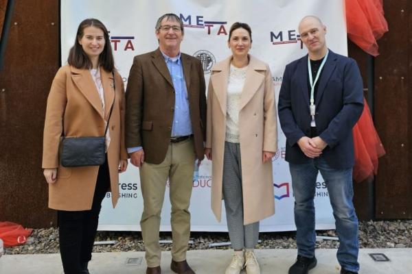 Profesorul, între inovație digitală și formarea caracterului tinerilor