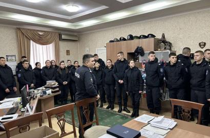 Vizita studenţilor în cadrul Direcției Cooperare Polițienească Internațională a IGP imaginea 9