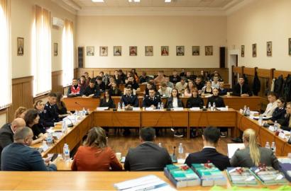 Masa rotundă studențească dedicată protecției mediului, organizată la Academia „Ștefan cel Mare” imaginea 4