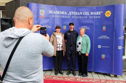 Noua promoție de ofițeri și subofițeri a depus Jurământul solemn imaginea 4