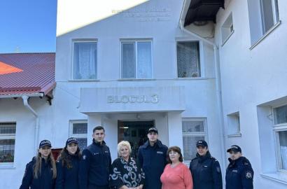 Acţiune de caritate în preajma sărbătorilor de iarnă imaginea 3