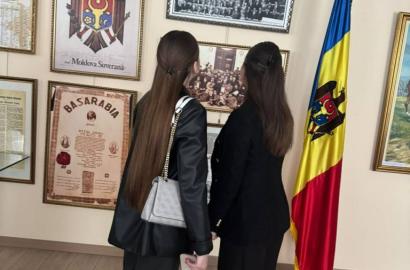 Vizită de studiu a studenților la Parlamentul Republicii Moldova imaginea 4