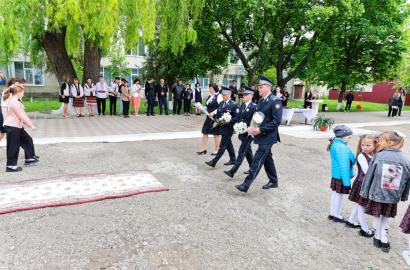 Memoria eroilor este temelia unei societăți demne imagine 8