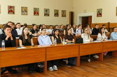 Sesiunea științifică studențească dedicată provocărilor actuale în urmărirea penală și expertiza judiciară imaginea 6