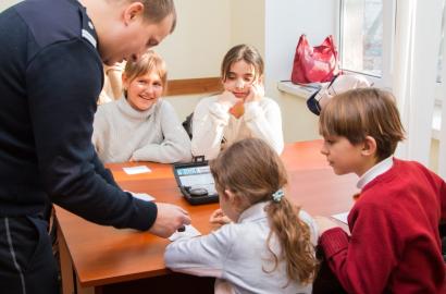 Noi vizitatori captivaţi de Proiectul Academia „Junior Club” imaginea 7