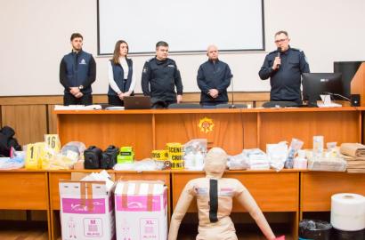 Instruiri cu reprezentanţii INTERPOL imaginea 1