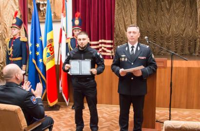 O nouă promoţie de ofiţeri specializaţi în domeniul de competență imaginea 9