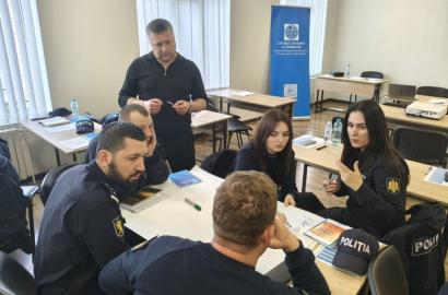 Curs de formare profesională privind fenomenul violenței în familie, organizat la Academia „Ștefan cel Mare” imagine 8