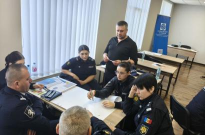Curs de formare profesională privind fenomenul violenței în familie, organizat la Academia „Ștefan cel Mare” imagine 5