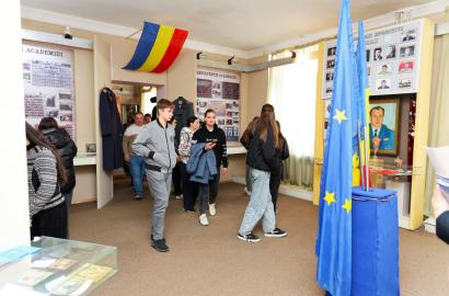 „Memorie şi Recunoştinţă” – activitate educativă pentru elevi la Academia „Ștefan cel Mare” imagine 6