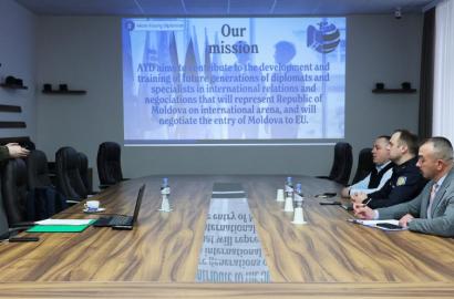 Perspective de colaborare instituțională între Academia „Ștefan cel Mare” a MAI și Asociația Tinerilor Diplomați din Moldova imagine 2