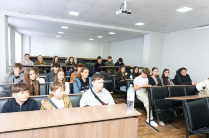 „Memorie şi Recunoştinţă” – activitate educativă pentru elevi la Academia „Ștefan cel Mare” imagine 13