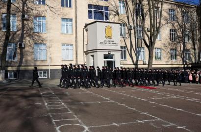 Angajament pentru lege și cetățeni: noii ofițeri și subofițeri au depus Jurământul imagine 13