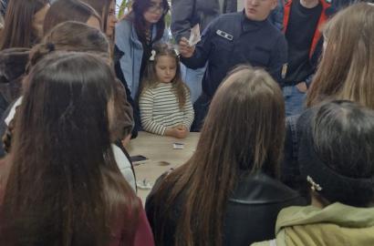 Academia „Ștefan cel Mare” a MAI continuă activitățile de orientare profesională pentru elevi imagine 4