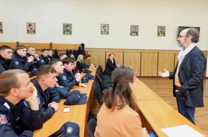 Lecție publică internațională la Departamentul limbi străine al Academiei „Ștefan cel Mare” imaginea 4