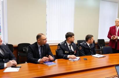 Dezvoltarea competențelor în protocol și etichetă pentru personalul cu funcții de conducere imagine 5