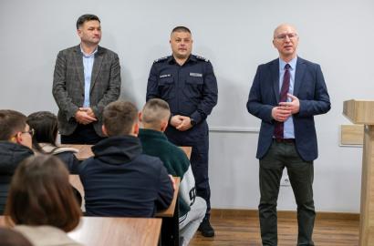 „Absolventul lunii’’ aduce inspirație tinerelor generații – Stanislav Secrieru la Academia „Ştefan cel Mare” imagine 2