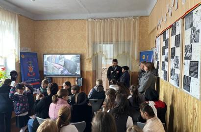 Eroii nu sunt uitați: activități de comemorare în școlile din Republica Moldova imagine 28