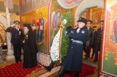 „Mănăstirea Putna unește” – inaugurarea Plăcii omagiale a Academiei „Ștefan cel Mare” imagine 14