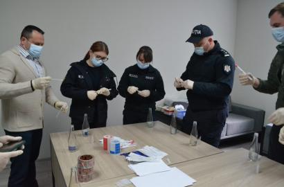 Instruiri specializate în domeniul colectării urmelor biologice (ADN) la locul fapte imagine 8