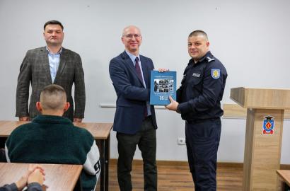 „Absolventul lunii’’ aduce inspirație tinerelor generații – Stanislav Secrieru la Academia „Ştefan cel Mare” imagine 1