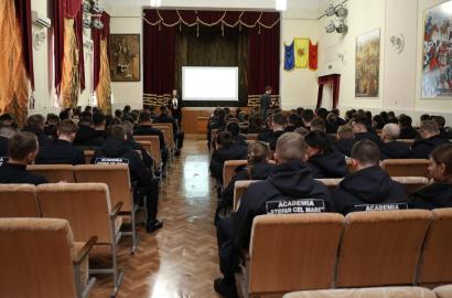„Fiecare minut contează” – instruire dedicată Zilei Mondiale a Accidentului Vascular Cerebral imagine 2