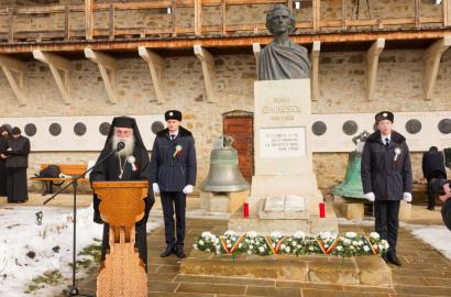 „Mănăstirea Putna unește” – inaugurarea Plăcii omagiale a Academiei „Ștefan cel Mare” imagine 5