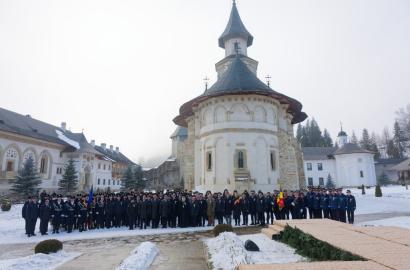 „Mănăstirea Putna unește” – inaugurarea Plăcii omagiale a Academiei „Ștefan cel Mare” imagine 2
