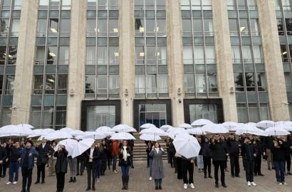 Tinerii poliţişti promovează onestitatea şi meritocraţia prin implicare civică imagine  2