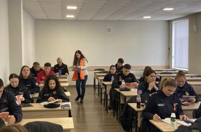 Formare continuă în contextul Campaniei ONU „16 zile de activism împotriva violenței în bază de gen” imagine 1