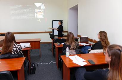 Masă rotundă studențească dedicată criminalității patrimoniale, organizată de cercul științific „Gaudeamus” imagine 2