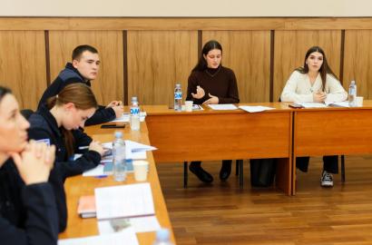 Masă rotundă dedicată celor 35 de ani ai Academiei „Ștefan cel Mare” imagine 3