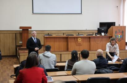 Comunicare fără frontiere: certificarea competențelor în limba engleză imagine 9