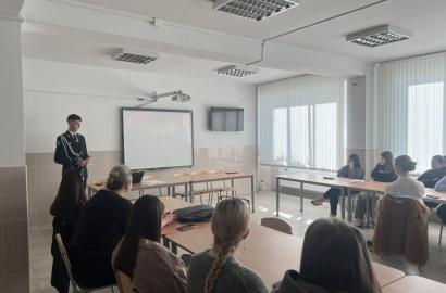 Mii de elevi informați: Academia „Ștefan cel Mare” încheie vizitele în liceele din Republica Moldova imagine 15
