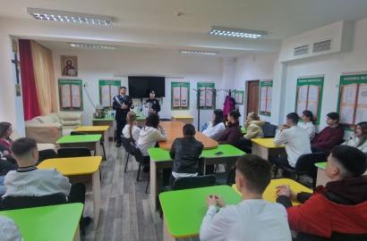 Mii de elevi informați: Academia „Ștefan cel Mare” încheie vizitele în liceele din Republica Moldova imagine 11