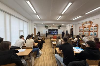 Mii de elevi informați: Academia „Ștefan cel Mare” încheie vizitele în liceele din Republica Moldova imagine 18