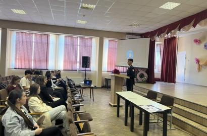 Mii de elevi informați: Academia „Ștefan cel Mare” încheie vizitele în liceele din Republica Moldova imagine 20