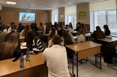 Mii de elevi informați: Academia „Ștefan cel Mare” încheie vizitele în liceele din Republica Moldova imagine 16