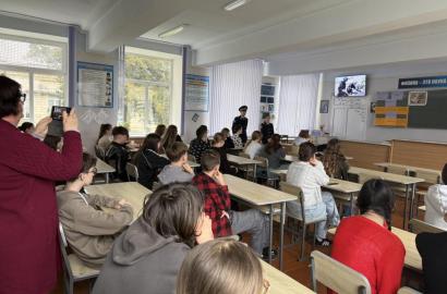 Mii de elevi informați: Academia „Ștefan cel Mare” încheie vizitele în liceele din Republica Moldova imagine 6
