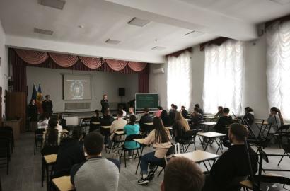 Mii de elevi informați: Academia „Ștefan cel Mare” încheie vizitele în liceele din Republica Moldova imagine 5