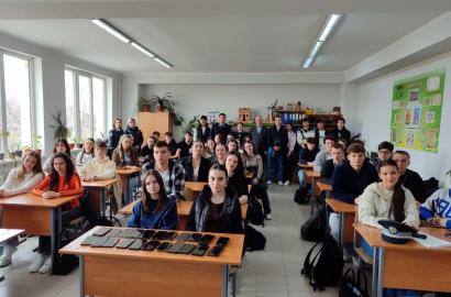 Mii de elevi informați: Academia „Ștefan cel Mare” încheie vizitele în liceele din Republica Moldova imagine 4
