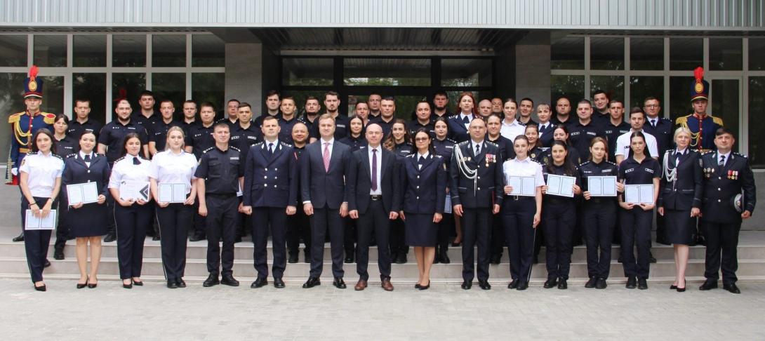 Noi ofițeri pregătiți pentru misiuni profesionale